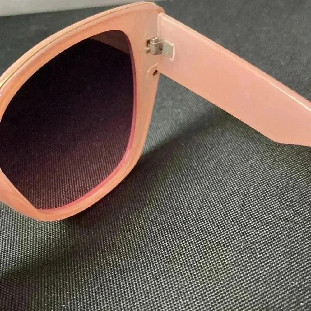 UNBRANDED 100% UV PROTECTION SOFT PEACH SUNGLASSES VERY GOOD CLEAN‎ CONDITION